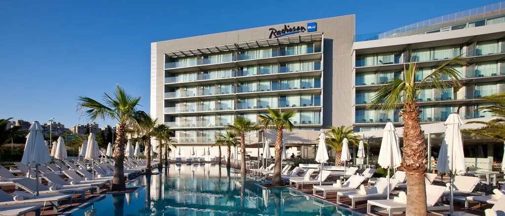 Radisson Blu Resort Split with its pool terrace